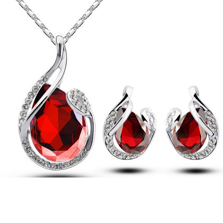 Elegant Sparkle – Rhinestone Teardrop Set