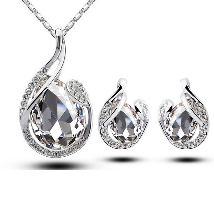 Elegant Sparkle – Rhinestone Teardrop Set