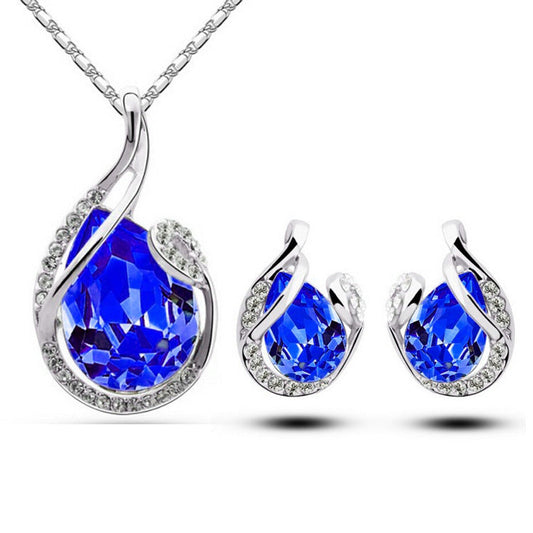 Elegant Sparkle – Rhinestone Teardrop Set